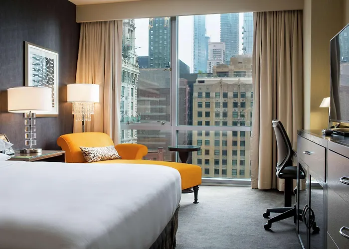 Thewit Chicago, A Hilton