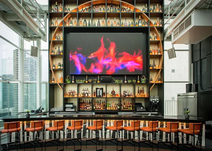 Thewit Chicago, A Hilton Chicago