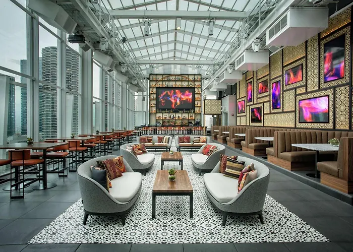 Thewit Chicago, A Hilton Chicago