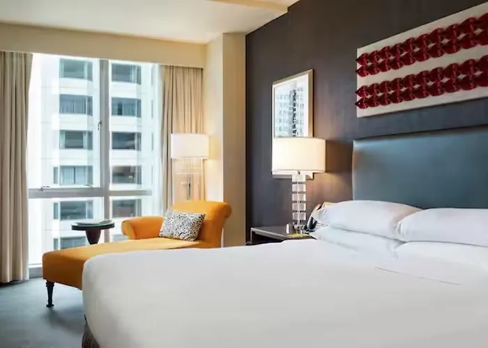 Thewit Chicago, A Hilton 4*