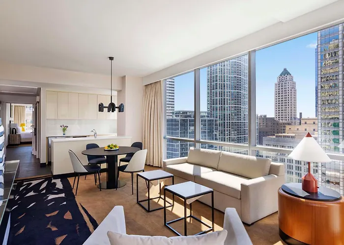 Thewit Chicago, A Hilton Chicago