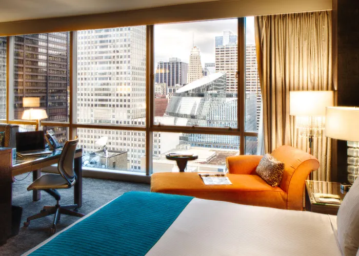 Thewit Chicago, A Hilton 4*
