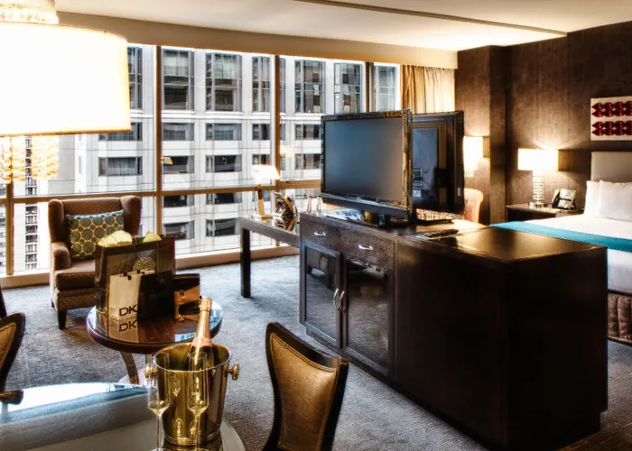 Thewit Chicago, A Hilton Hotel 4*