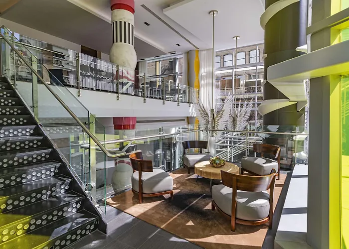 Thewit Chicago, A Hilton Hotel 4*