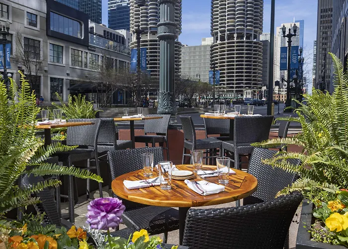 Thewit Chicago, A Hilton Hotel 4*