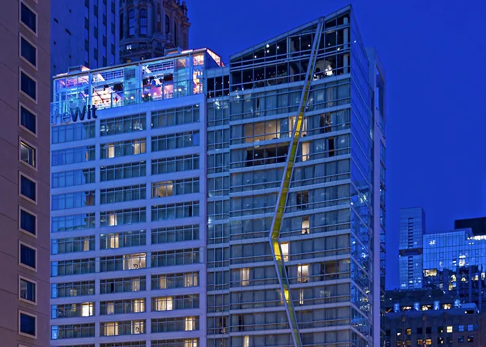 Thewit Chicago, A Hilton 4* Chicago