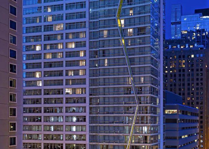 Thewit Chicago, A Hilton 4* Chicago