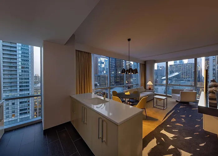 Thewit Chicago, A Hilton